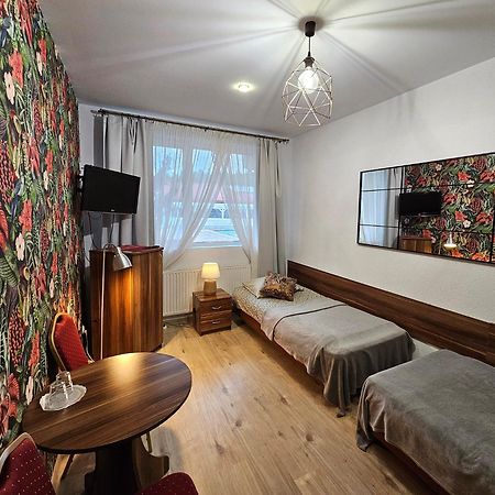 Hotel Kurpia Arte Новогруд Экстерьер фото