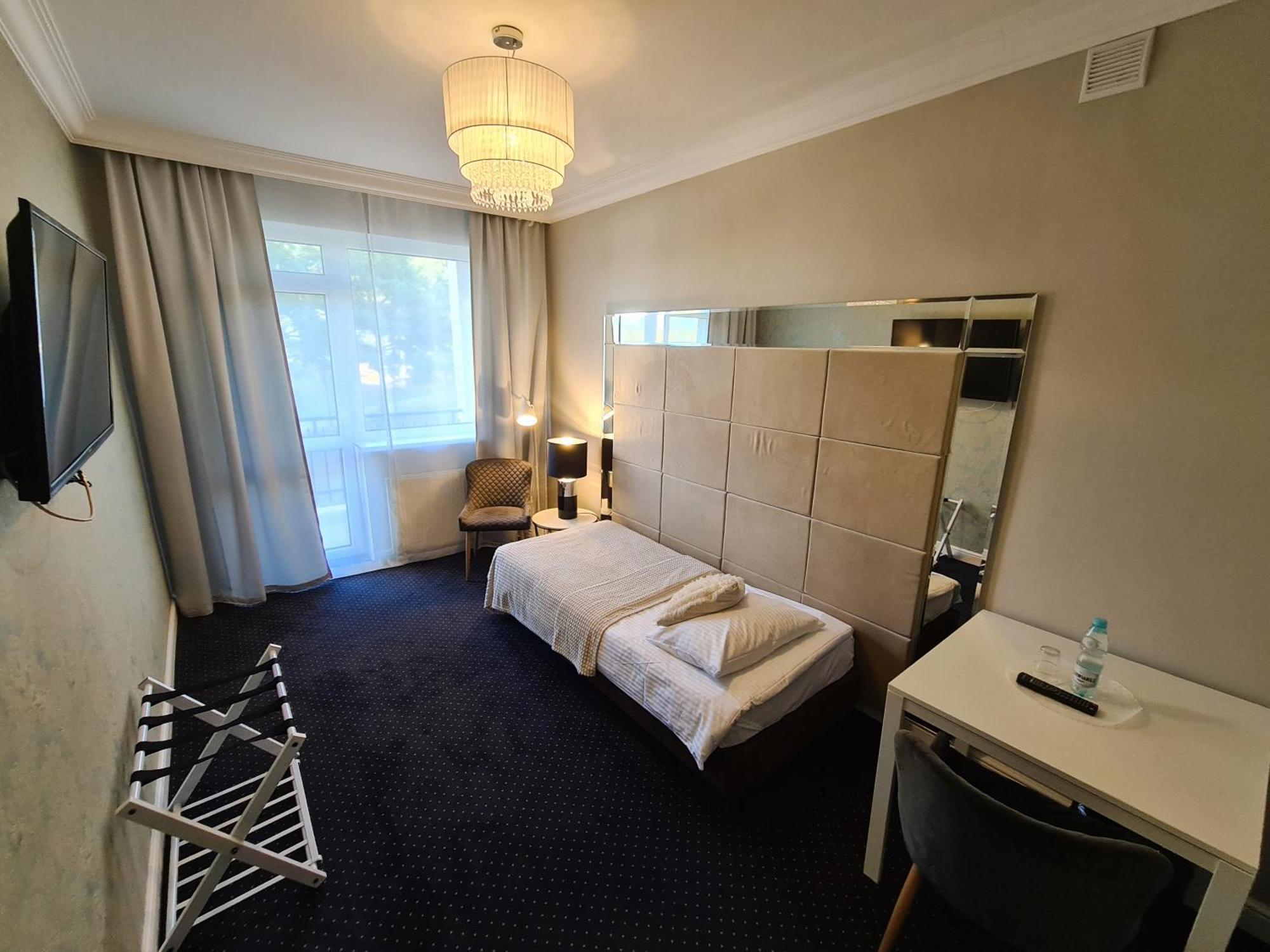 Hotel Kurpia Arte Новогруд Экстерьер фото