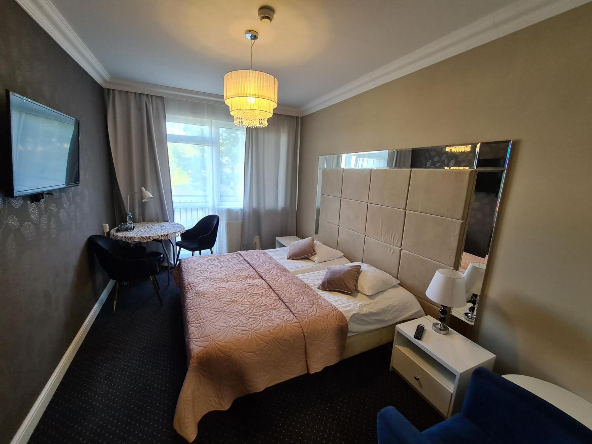 Hotel Kurpia Arte Новогруд Экстерьер фото
