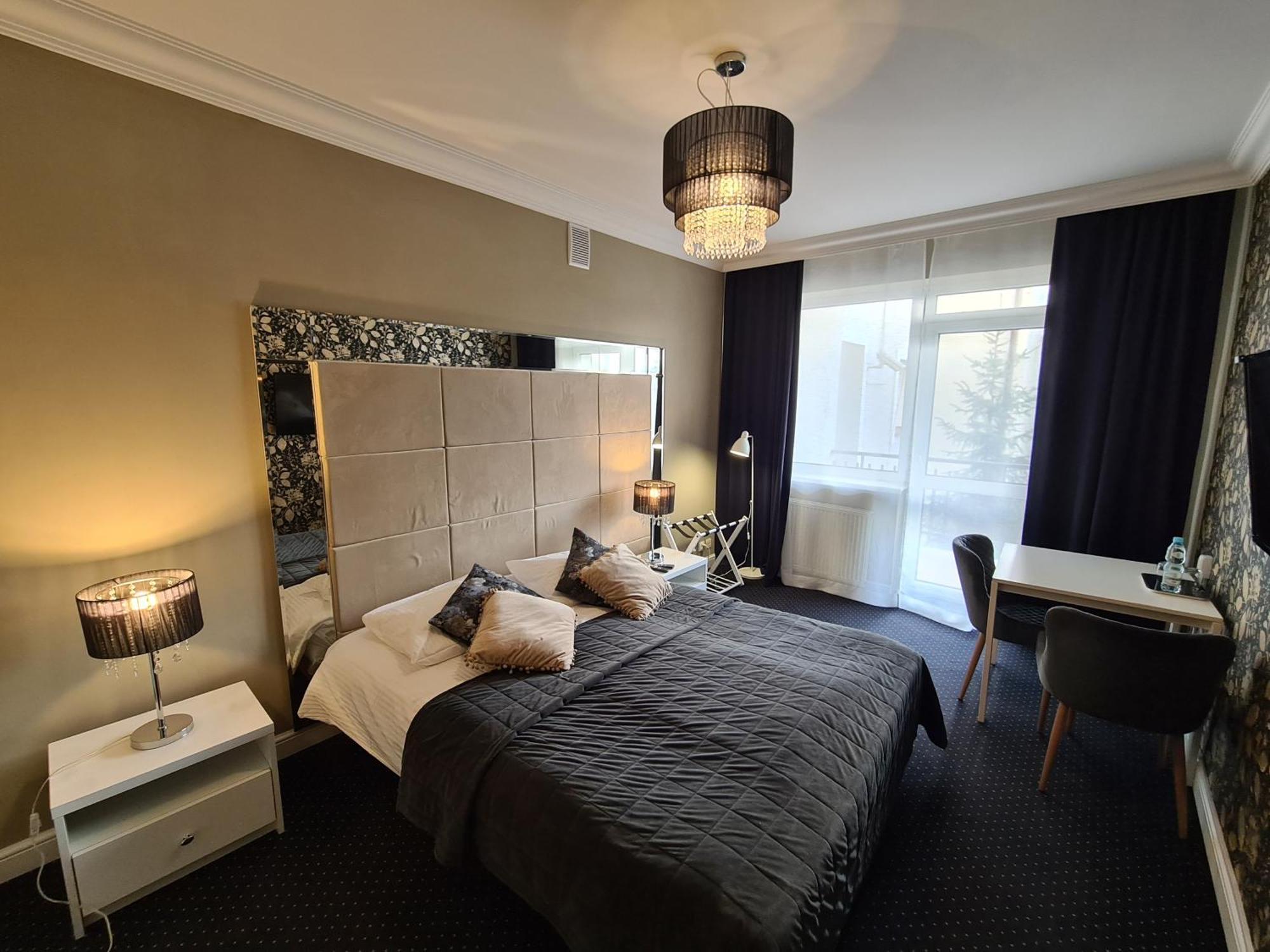 Hotel Kurpia Arte Новогруд Экстерьер фото